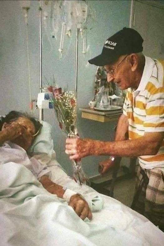 For years, he’s brought his wife breakfast every single morning. When asked why she lives in a care home, his touching response stunned everyone.. (check in first comment